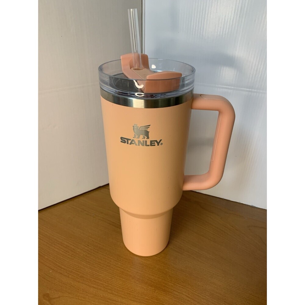 Stanley 40oz Tumbler Peach Excellent Condition
